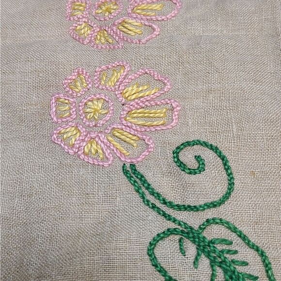 LOT OF 6, VINTAGE linens, towel, doily, Handkerchief embroidered - Picture 8 of 8